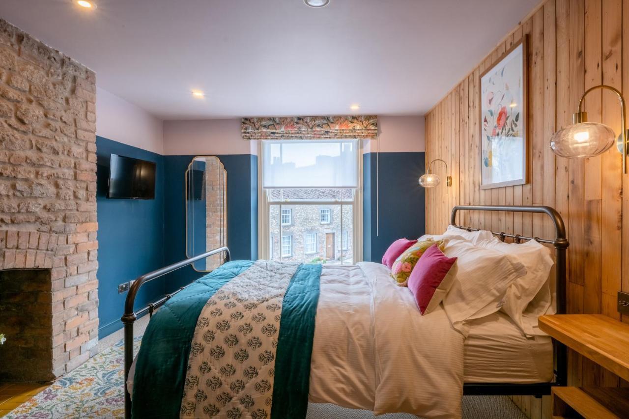 The Sheep And Penguin Hotell Wells Eksteriør bilde