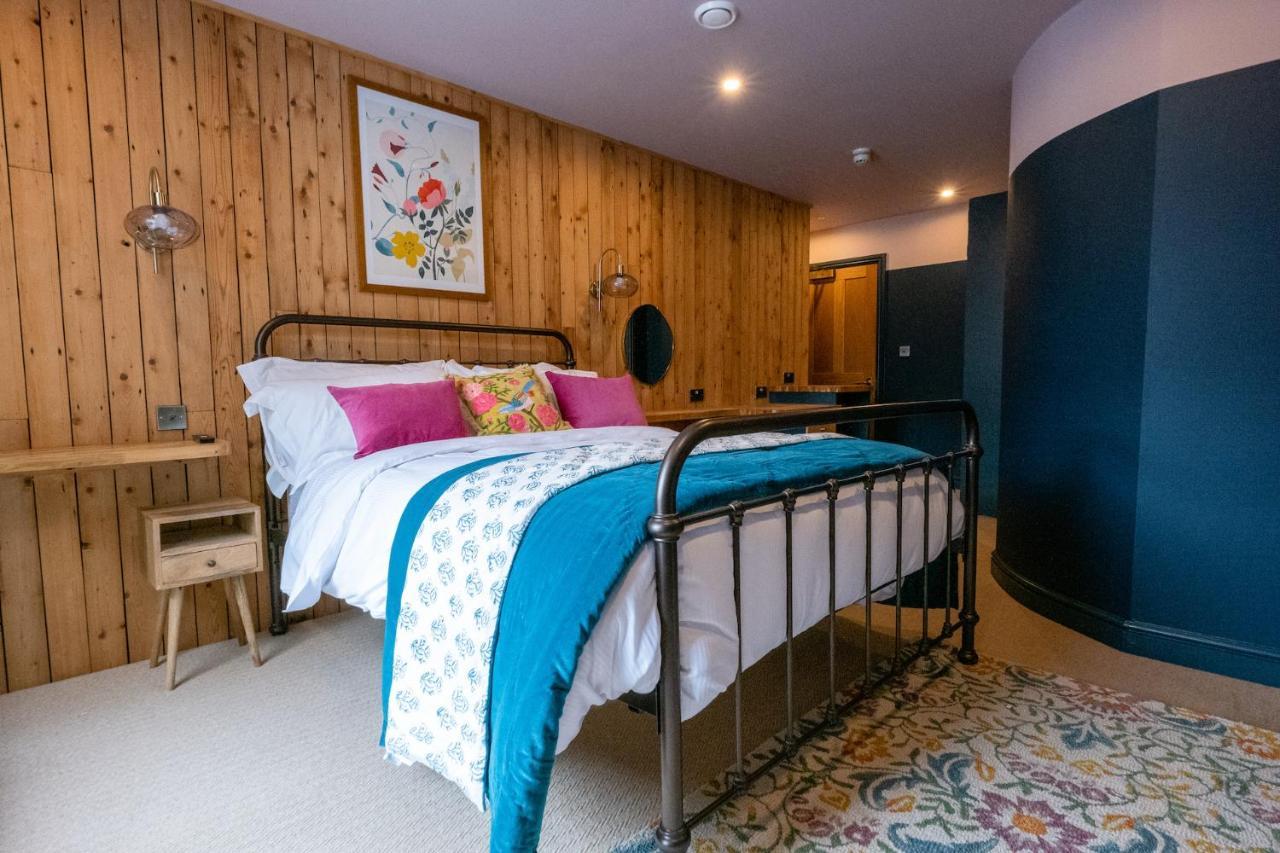The Sheep And Penguin Hotell Wells Eksteriør bilde