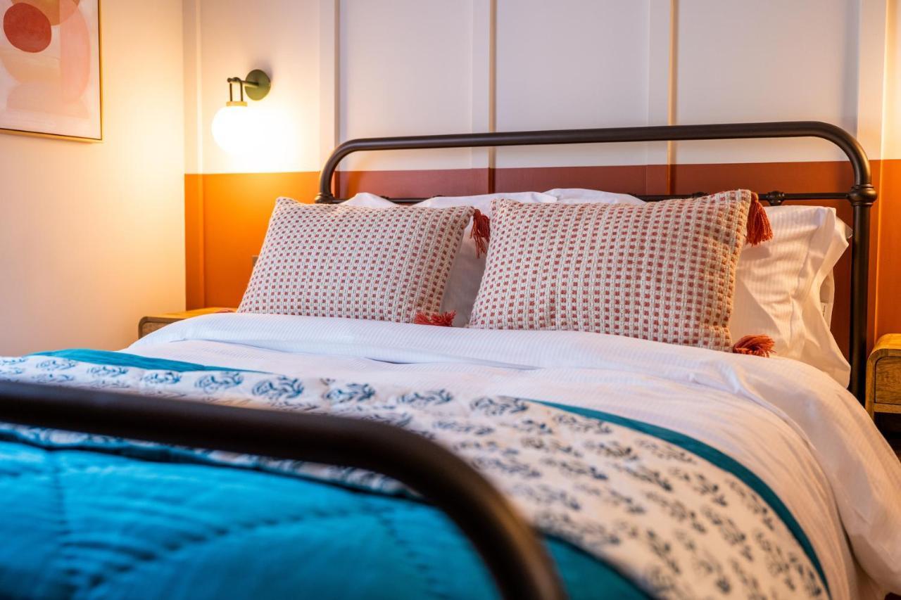 The Sheep And Penguin Hotell Wells Eksteriør bilde