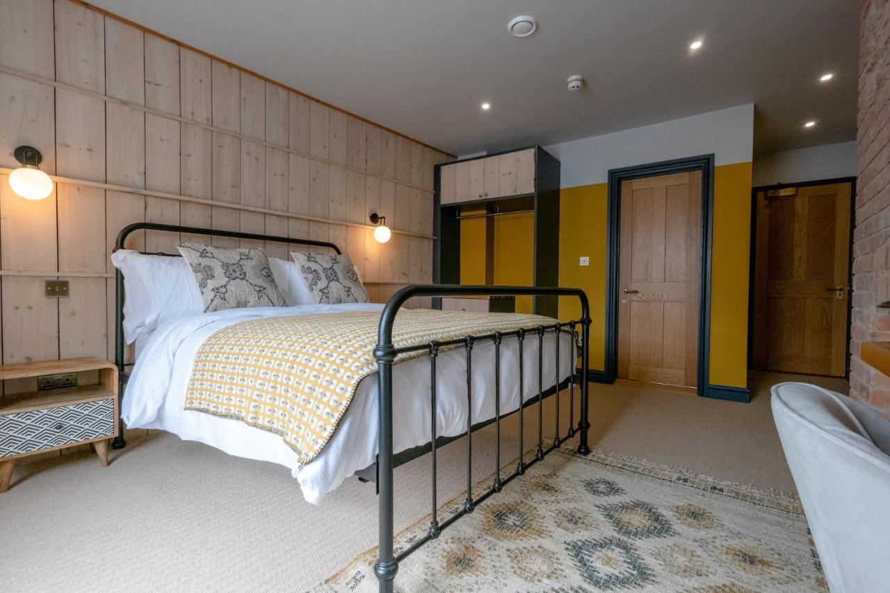 The Sheep And Penguin Hotell Wells Eksteriør bilde