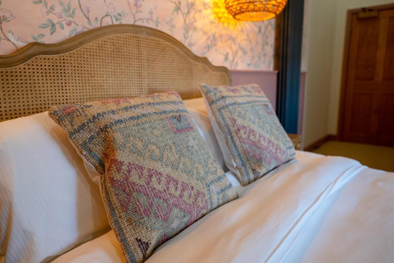 The Sheep And Penguin Hotell Wells Eksteriør bilde