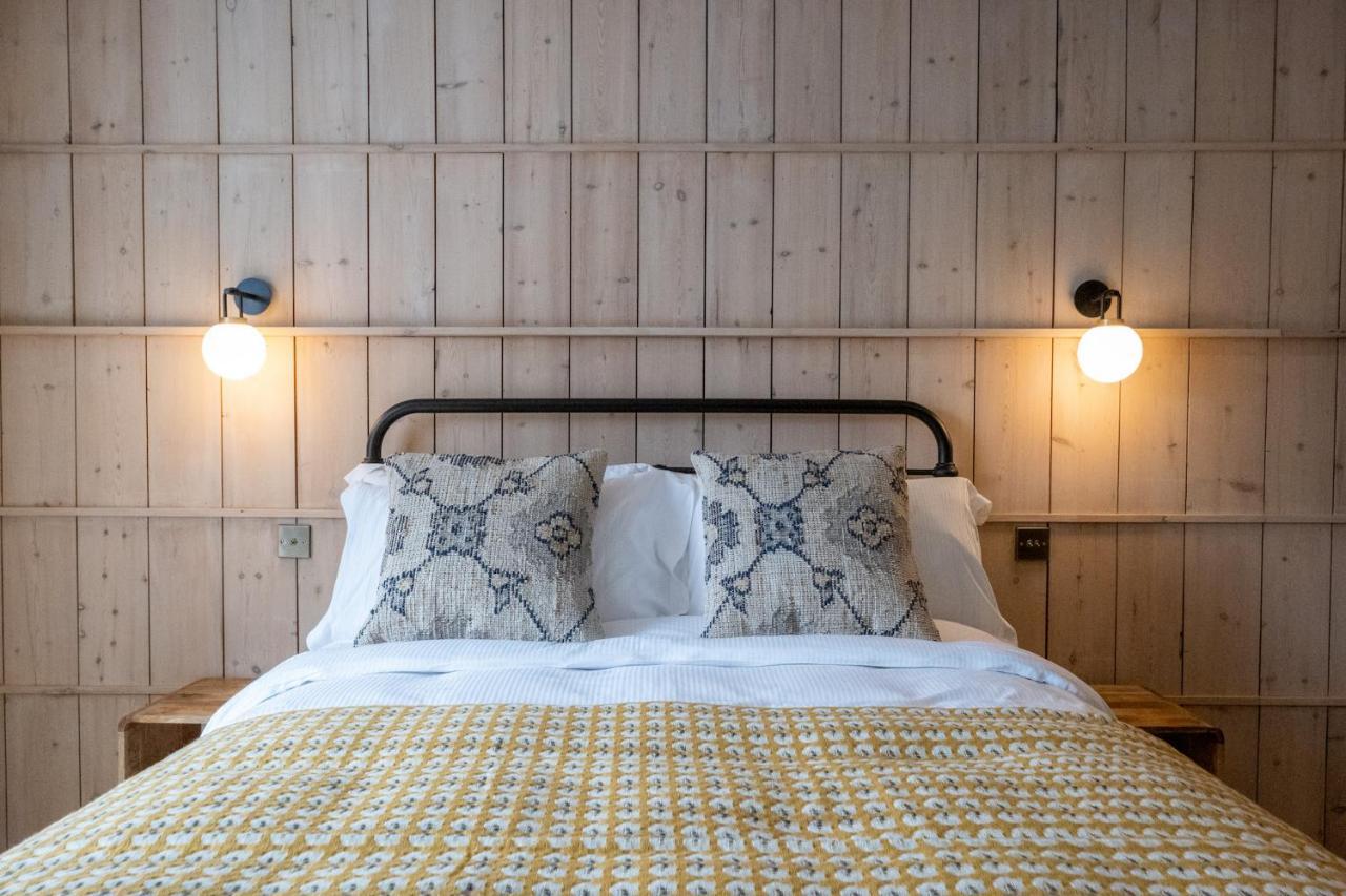 The Sheep And Penguin Hotell Wells Eksteriør bilde